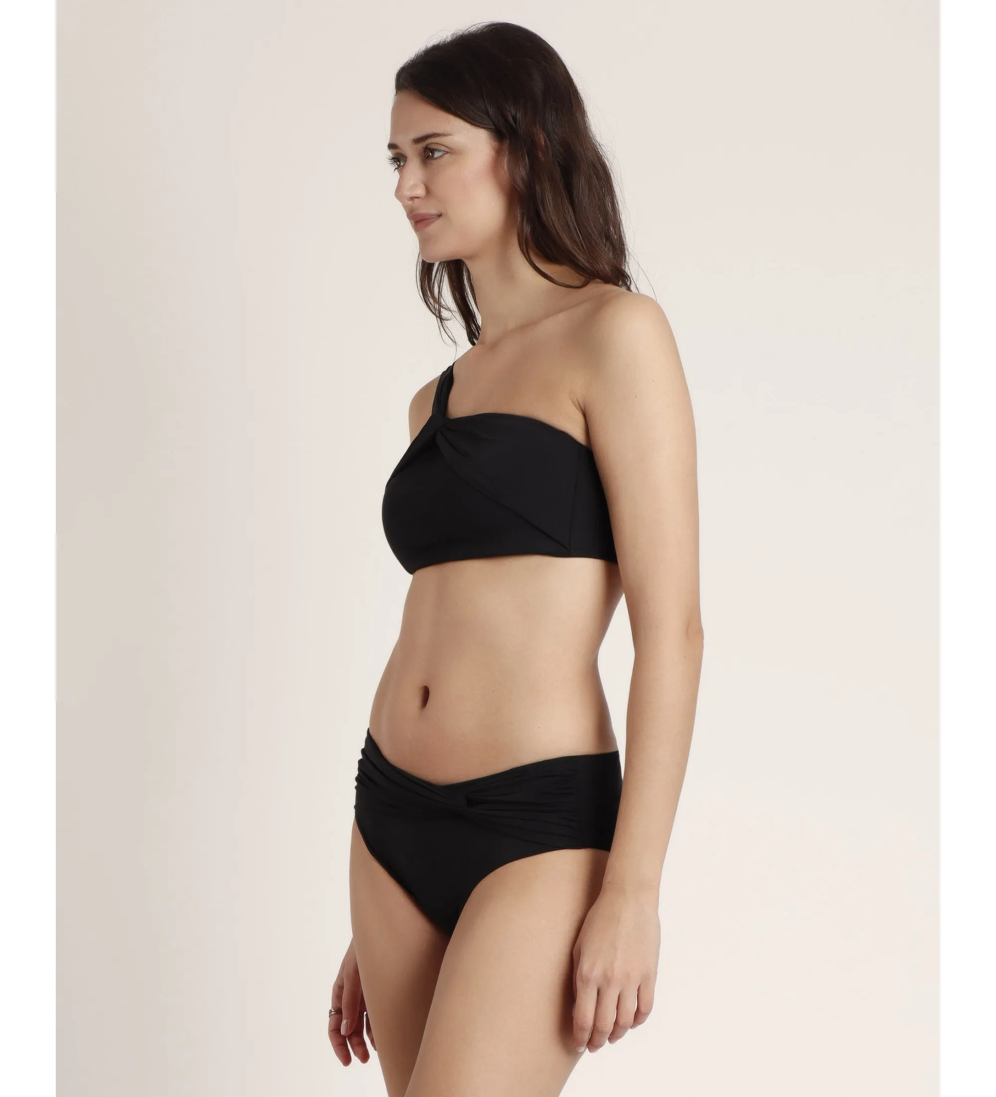 Bikini Asimétrico Drapeado Cruise negro