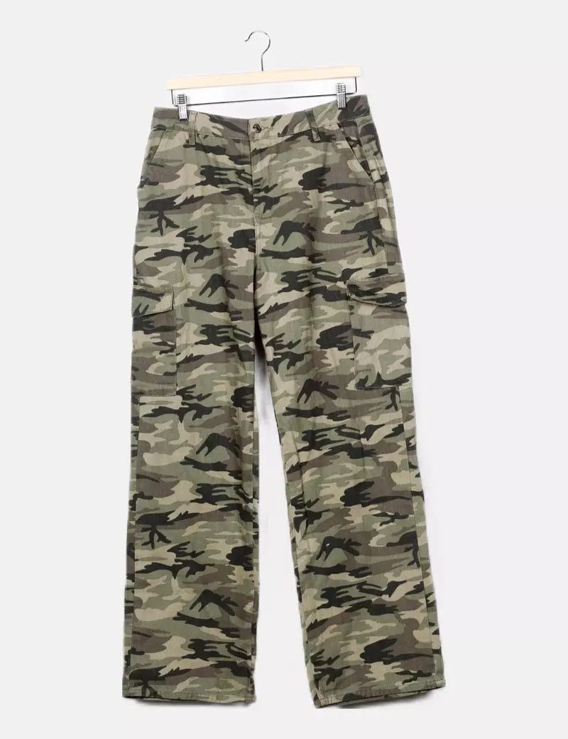 Primark pantalón cargo estampado camuflaje