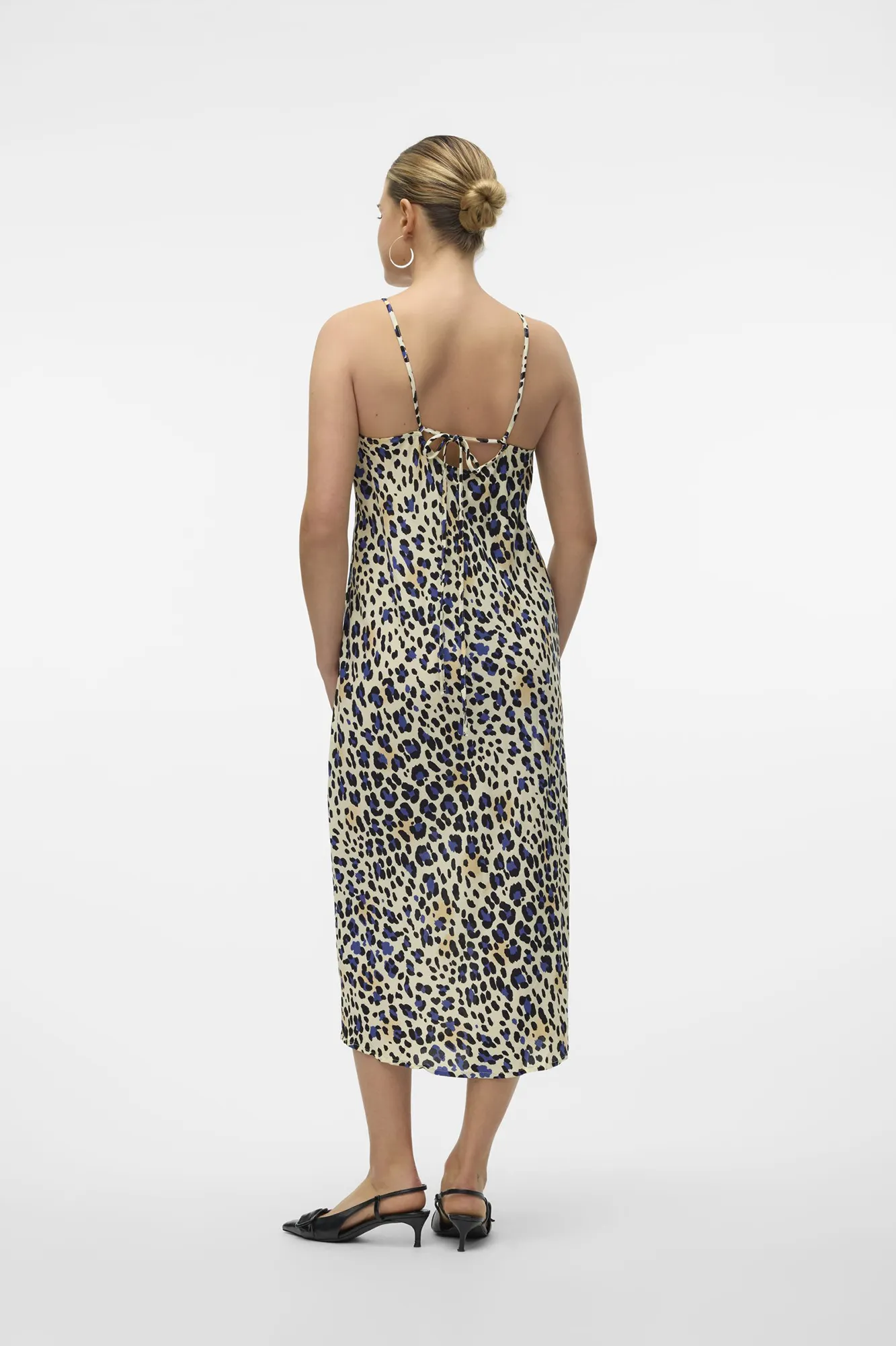 Vero Moda Vestido midi de tirantes